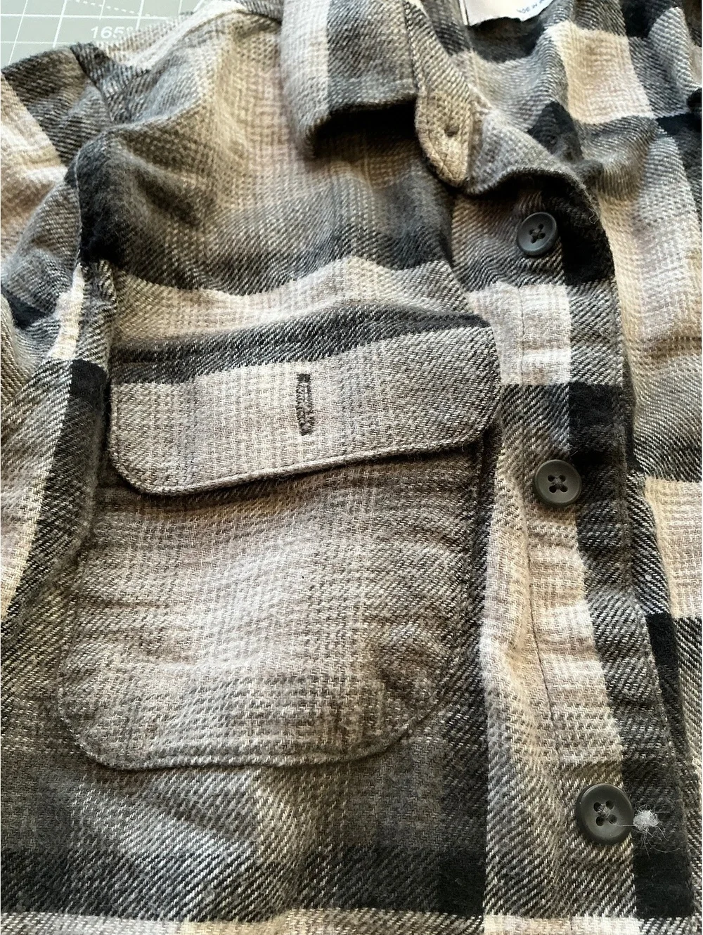 Old Navy Boys Plaid Button-Up Shirt Size 6-7